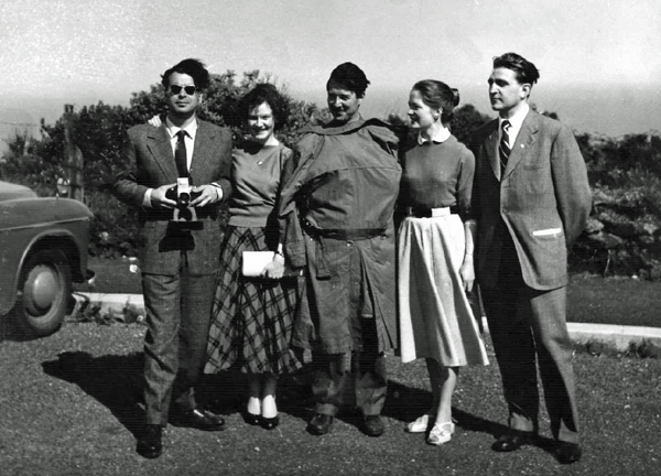 Dublin Zonal rest day: L-R: Pal Benko, Muriel Murphy, Svetozar Gligoric, Maureen Forde, Ake Stenborg (photo Joe Keenan)