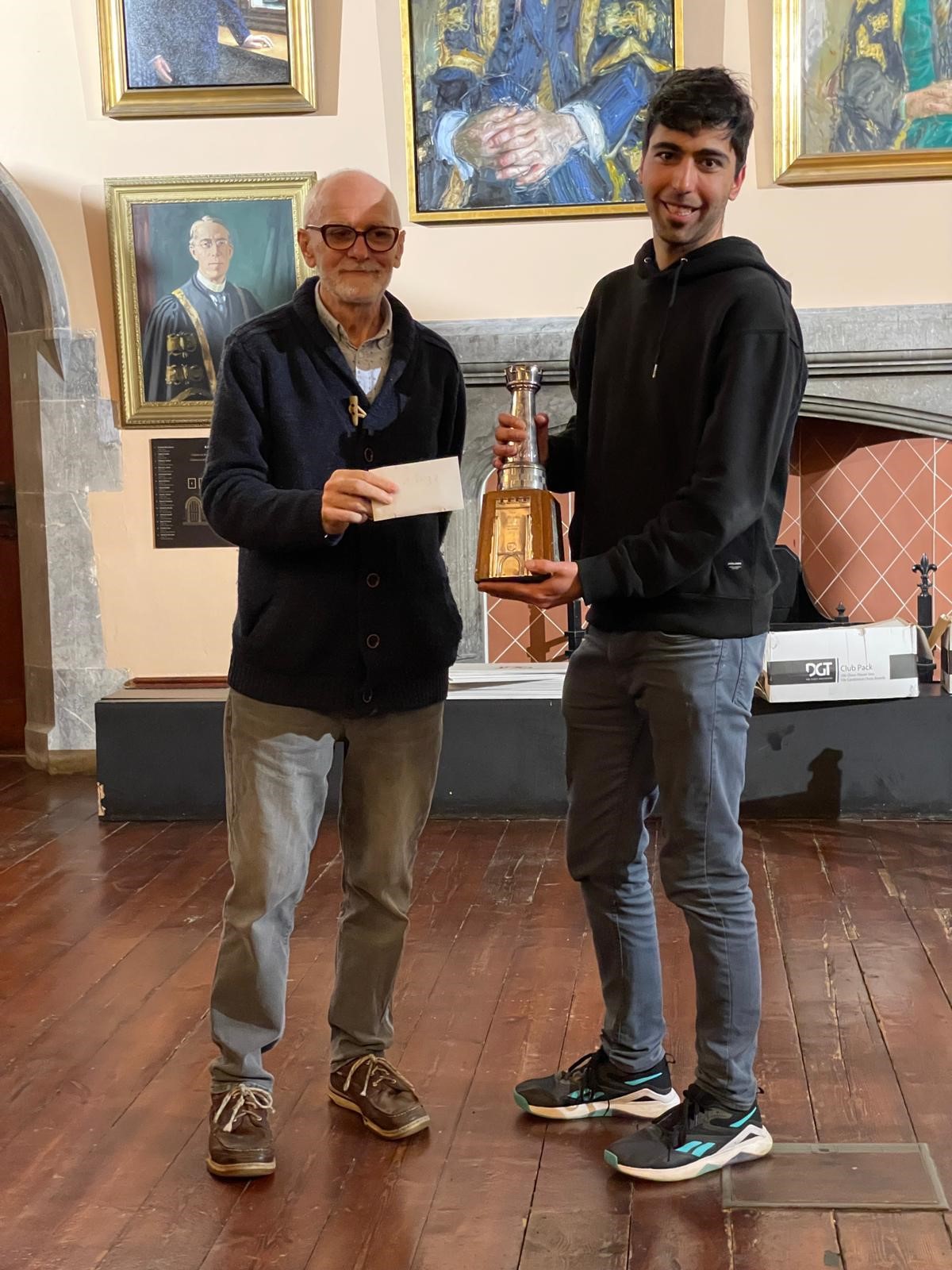 Mulcahy Memorial 2023: Winner IM Alex Lopez with Pat Twomey